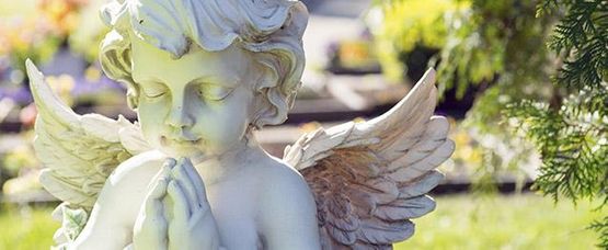 Funeraria de la Fuensanta escultura de un ángel